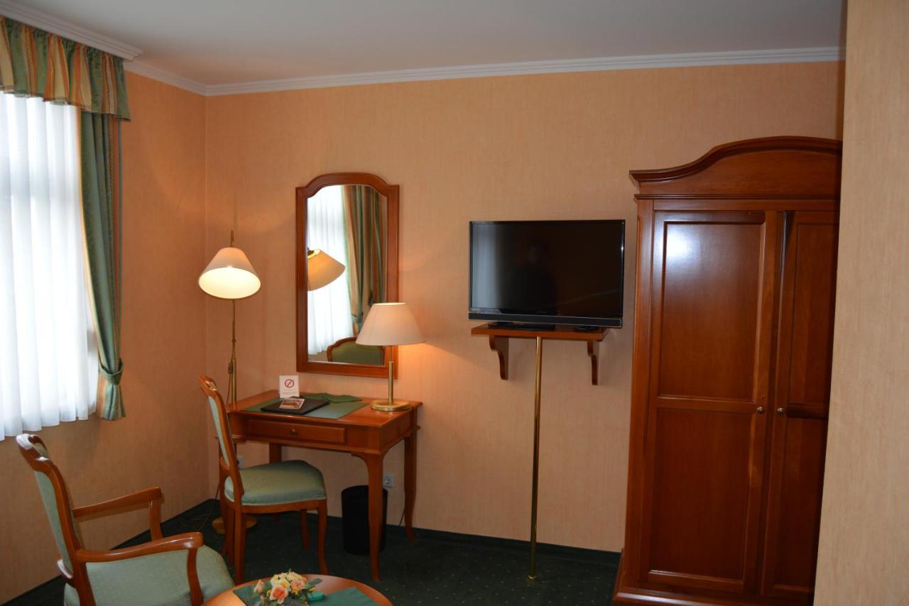 Hotel Alter Kutschenbauer - Вернигероде Экстерьер фото